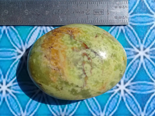Galet Opale verte des Andes Grade A ++++ Galet Opale verte des Andes Dans la besace du p'tit Poucet...   