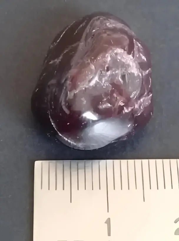 Chargez l&#39;image dans la visionneuse de la galerie, Grenat Pyrope Almandin du Brésil pierre roulée Grade A++++ Grenat Pyrope-Almandin du Brésil pierre roulée
