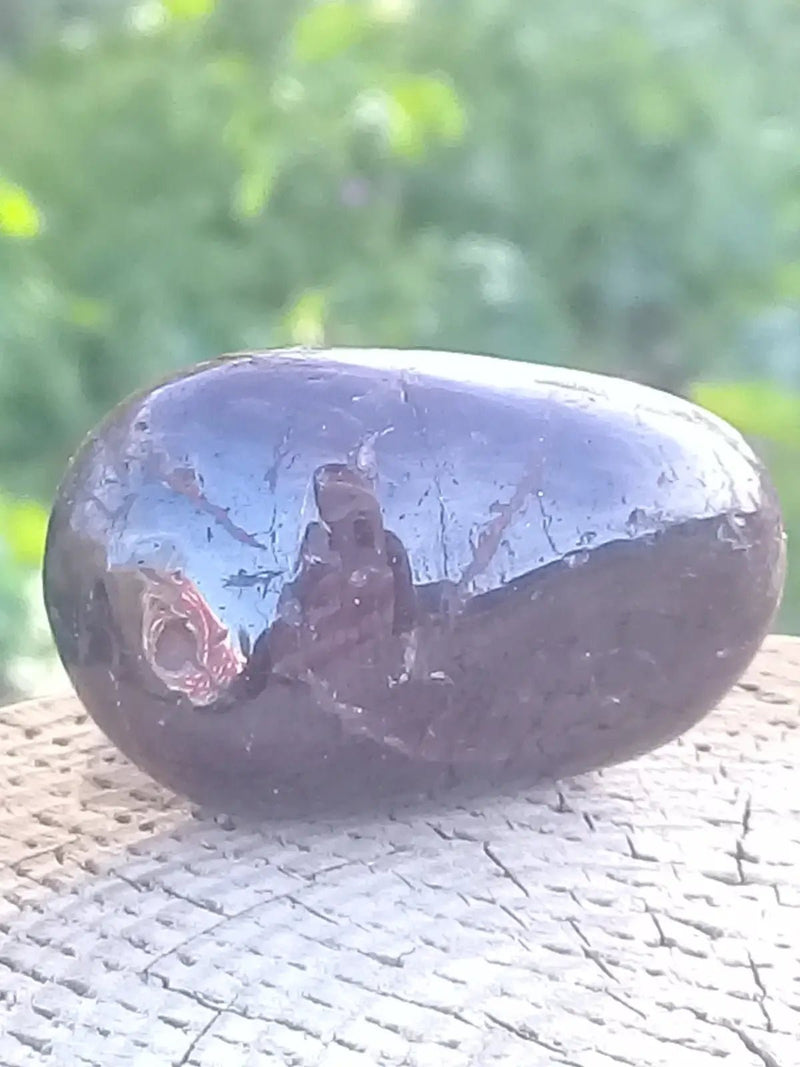 Load image into Gallery viewer, Grenat Pyrope Almandin du Brésil pierre roulée Grade A++++ Grenat Pyrope Almandin du Brésil pierre roulée
