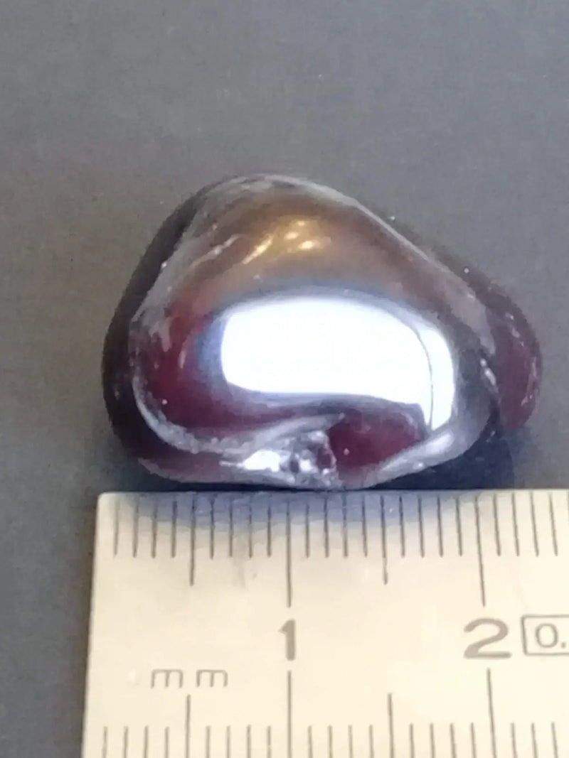 Chargez l&#39;image dans la visionneuse de la galerie, Grenat Pyrope Almandin du Brésil pierre roulée Grade A++++ Grenat Pyrope-Almandin du Brésil pierre roulée
