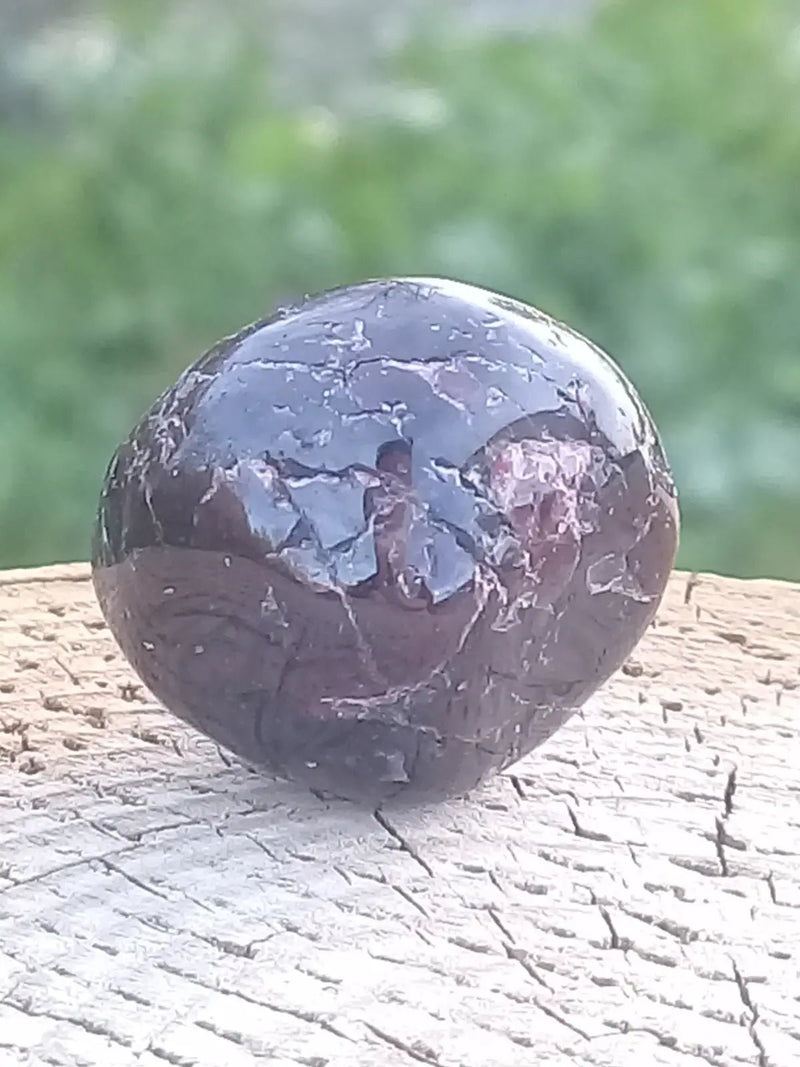 Chargez l&#39;image dans la visionneuse de la galerie, Grenat Pyrope Almandin du Brésil pierre roulée Grade A++++ Grenat Pyrope-Almandin du Brésil pierre roulée
