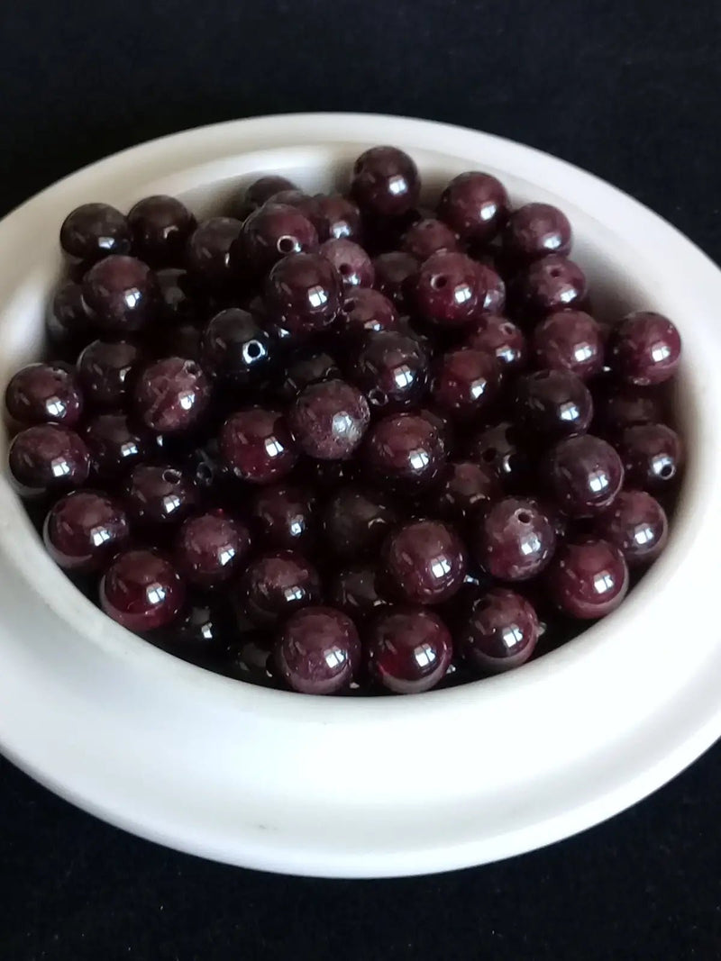 Load image into Gallery viewer, Grenat rouge de Tanzanie perle Grade A++++ Prix perle à l’unité Grenat rouge de Tanzanie perles 8mm
