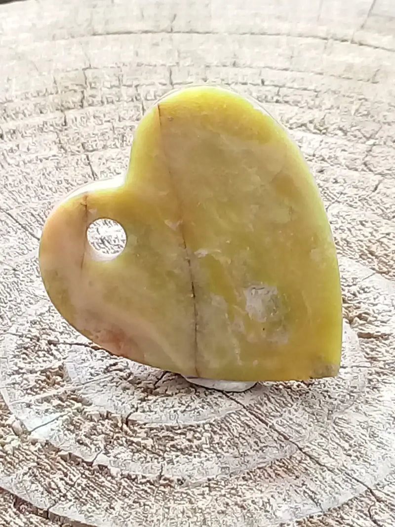 Chargez l&#39;image dans la visionneuse de la galerie, Healerite Serpentine Médiator guitare / Pendentif Grade A++++ Médiator guitare / Pendentif Serpentine
