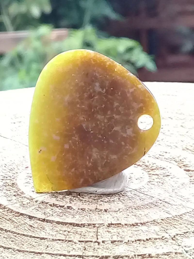 Load image into Gallery viewer, Healerite Serpentine Médiator guitare / Pendentif Grade A++++ Médiator guitare / Pendentif Serpentine
