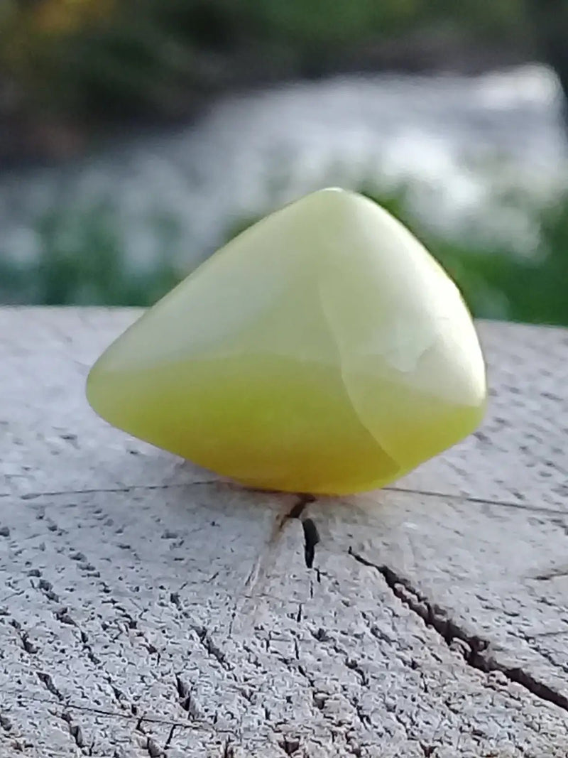 Load image into Gallery viewer, Healerite Serpentine pierre roulée Grade A ++++ (Très rare) Healerite Serpentine pierre roulée
