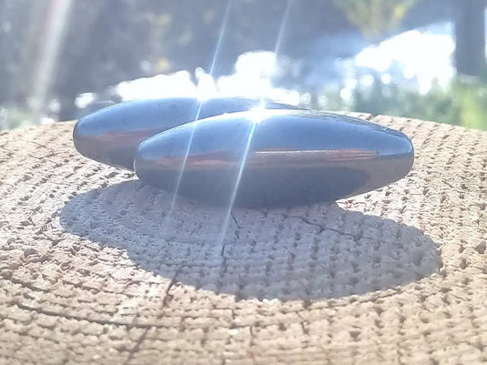 Hématites aimantées petit format 3,7cm x 1,3cm (la paire) Grade A ++++ Hématites aimantées (paire)