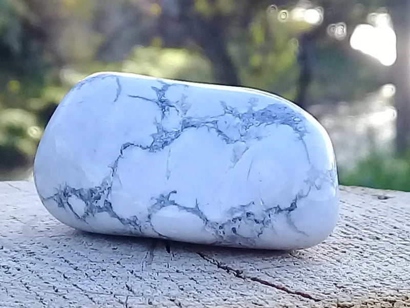 Load image into Gallery viewer, Howlite pierre roulée Grade A ++++ Howlite pierre roulée
