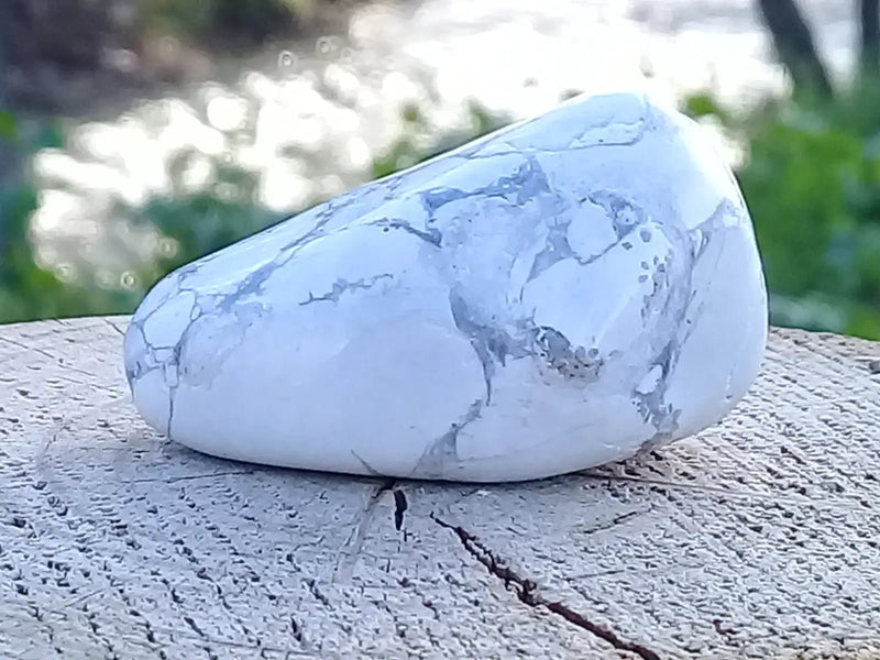 Load image into Gallery viewer, Howlite pierre roulée Grade A ++++ Howlite pierre roulée
