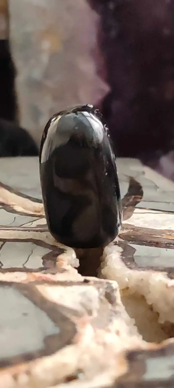 Chargez l&#39;image dans la visionneuse de la galerie, Hypersthène du Brésil pierre roulée Grade A++++ Hypersthène pierre roulée
