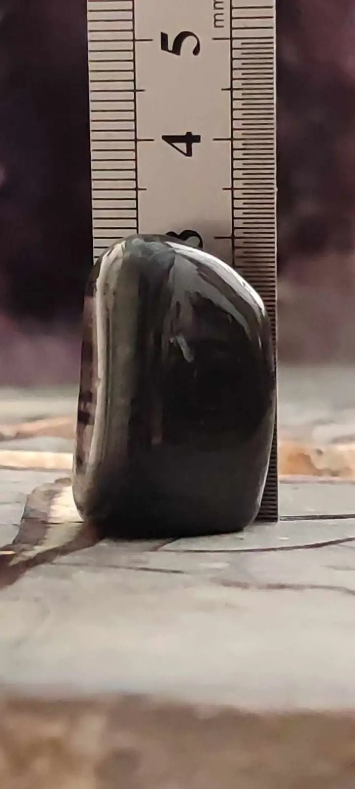 Chargez l&#39;image dans la visionneuse de la galerie, Hypersthène du Brésil pierre roulée Grade A++++ Hypersthène pierre roulée
