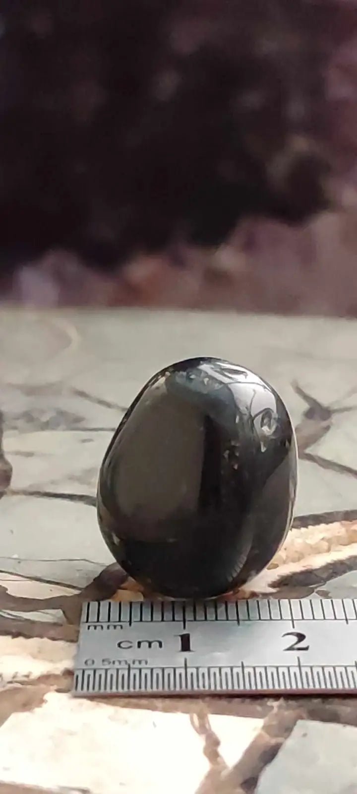 Chargez l&#39;image dans la visionneuse de la galerie, Hypersthène du Brésil pierre roulée Grade A++++ Hypersthène pierre roulée
