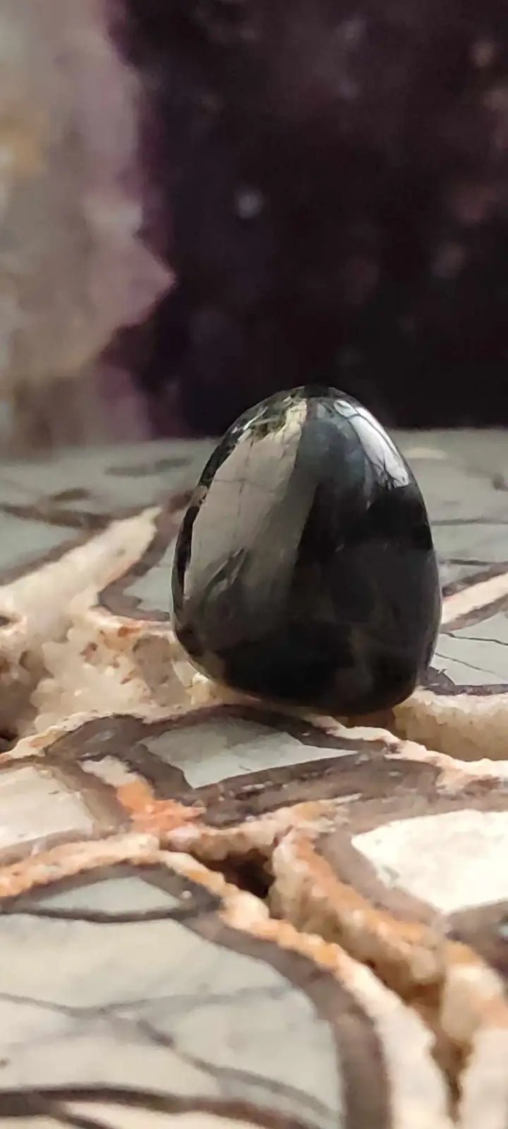 Chargez l&#39;image dans la visionneuse de la galerie, Hypersthène du Brésil pierre roulée Grade A++++ Hypersthène pierre roulée
