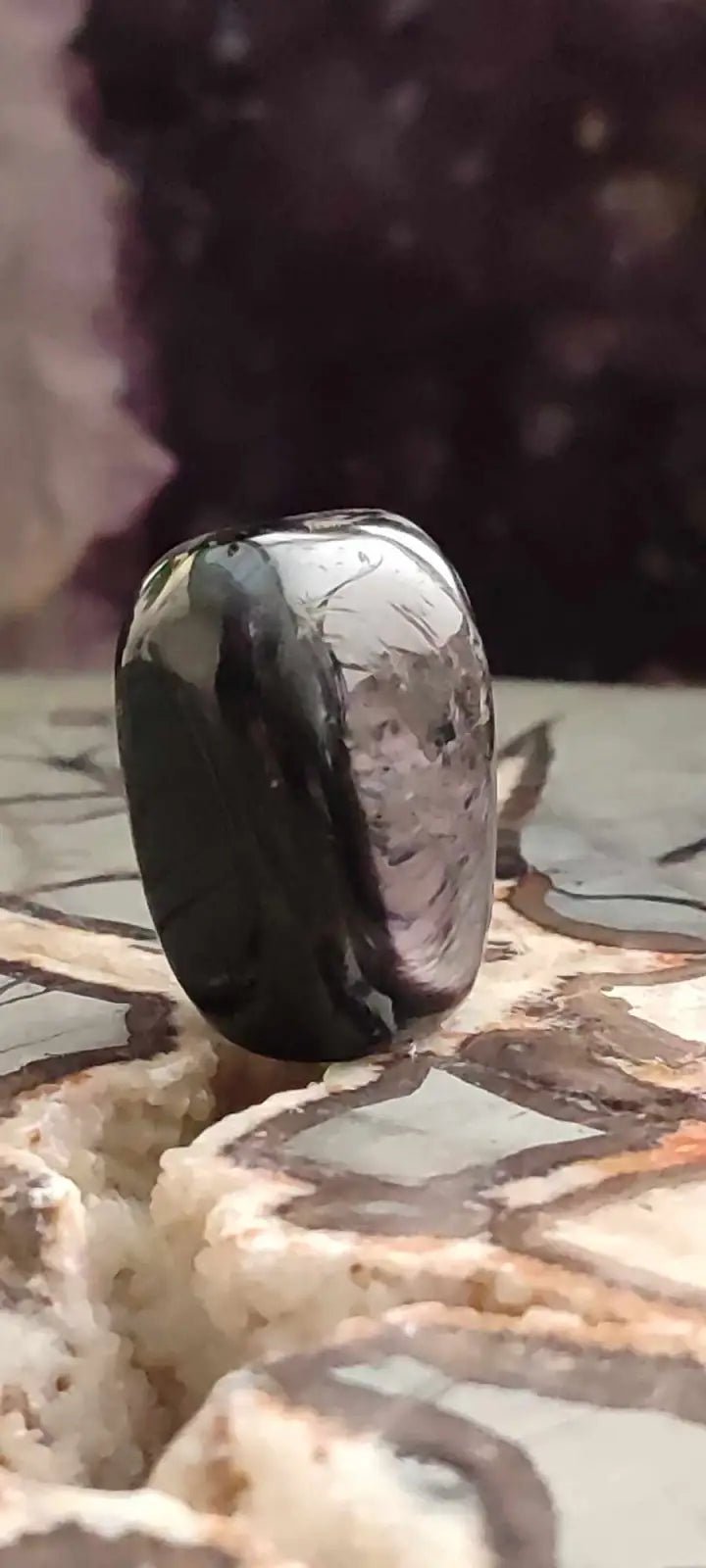 Chargez l&#39;image dans la visionneuse de la galerie, Hypersthène du Brésil pierre roulée Grade A++++ Hypersthène pierre roulée
