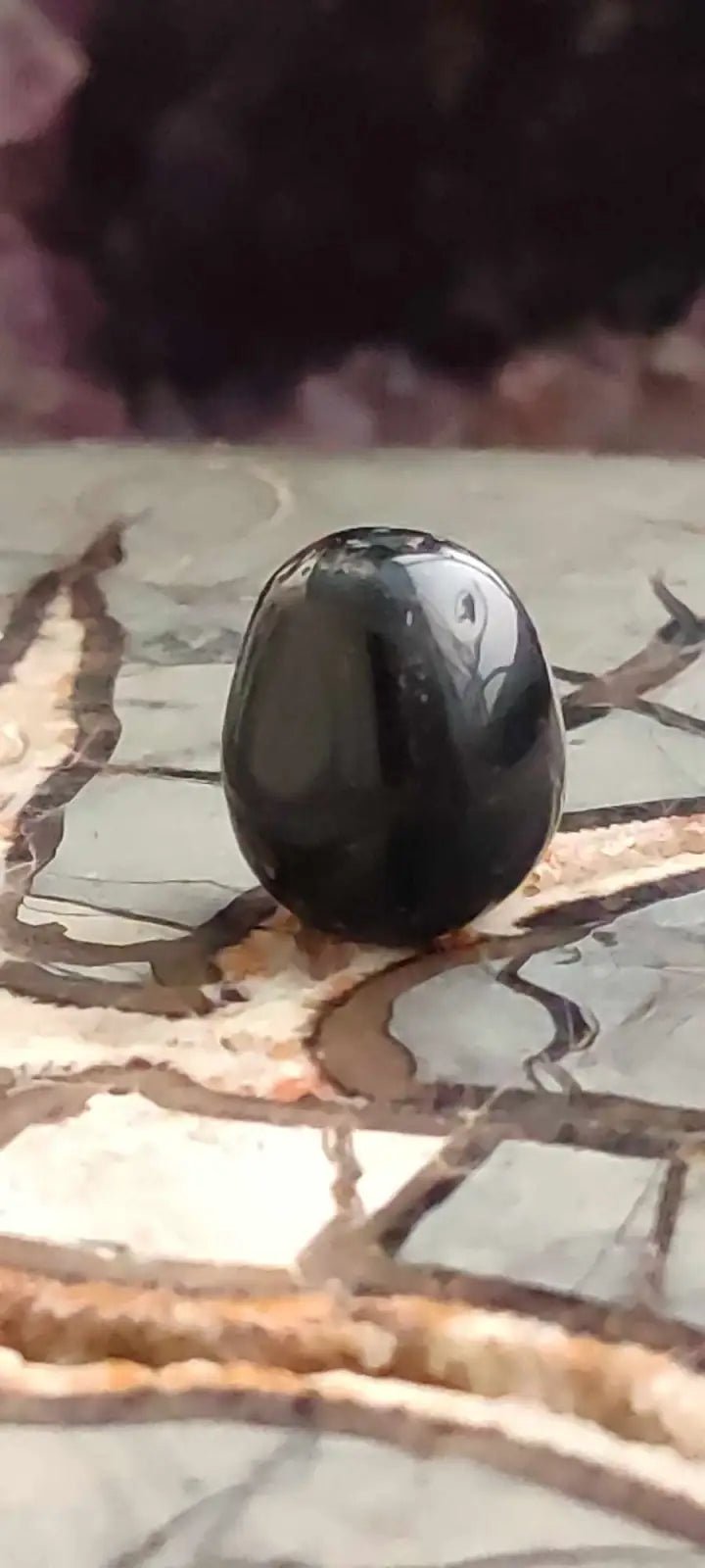 Chargez l&#39;image dans la visionneuse de la galerie, Hypersthène du Brésil pierre roulée Grade A++++ Hypersthène pierre roulée
