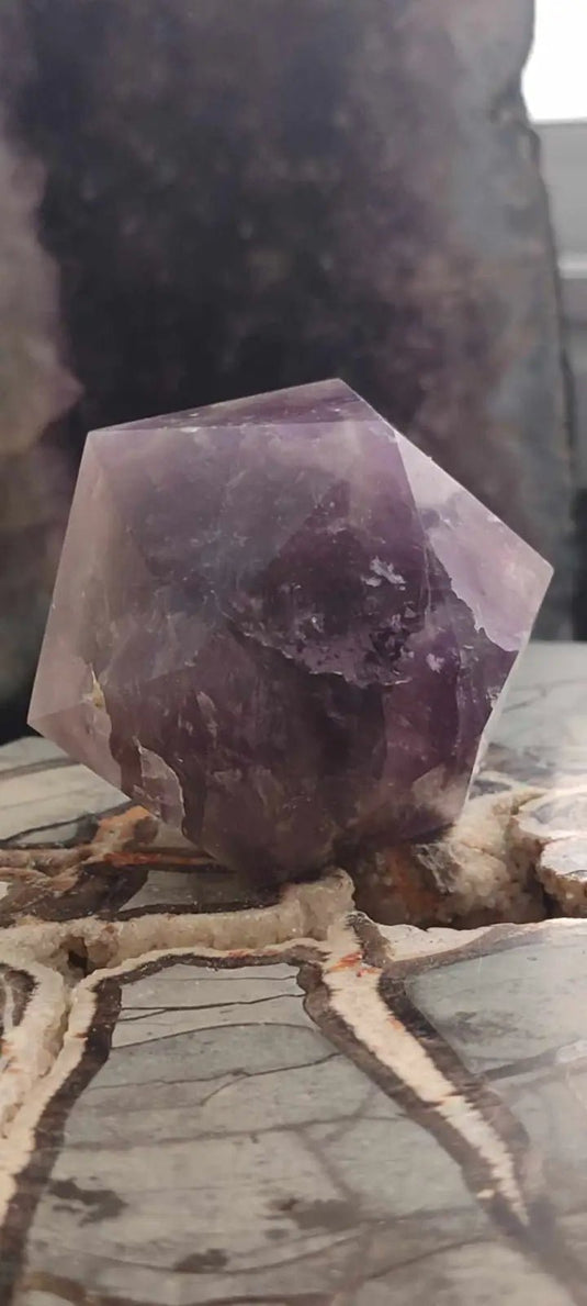 Icosaèdre d’améthyste du Brésil Grade A++++ Icosaèdre d’améthyste