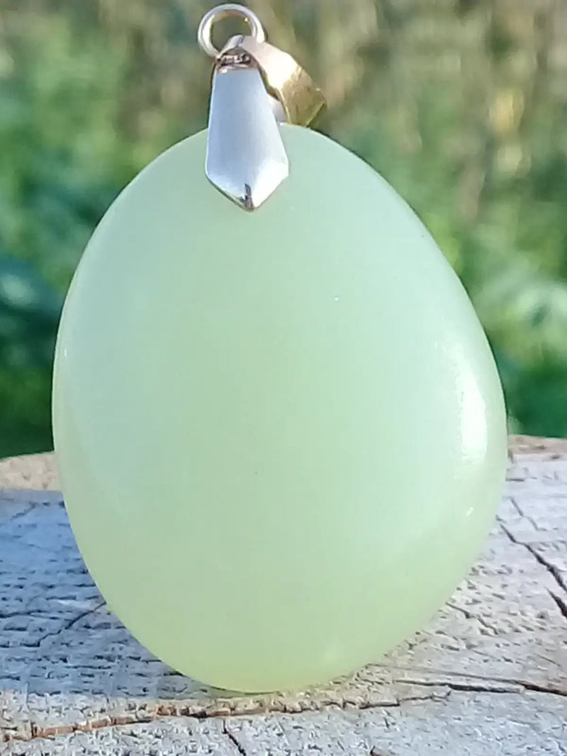 Chargez l&#39;image dans la visionneuse de la galerie, Jade de Chine (Véritable) pendentif Grade A++++ Fourni avec son cordon Jade de Chine (Véritable) pendentif
