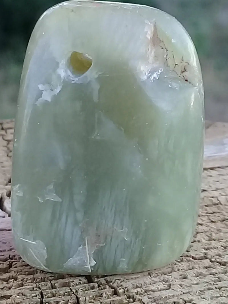 Chargez l&#39;image dans la visionneuse de la galerie, Jade de Chine (Véritable) pendentif Grade A++++ Fourni avec son cordon Jade de Chine (Véritable) pendentif
