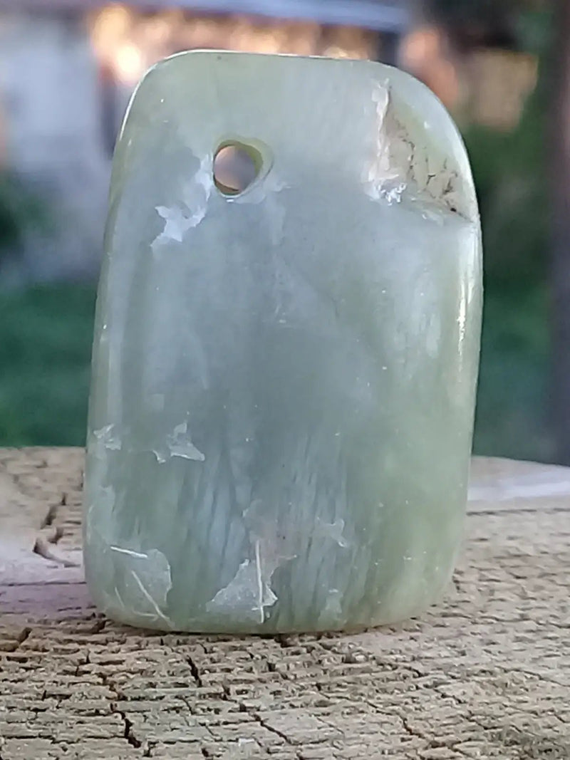 Chargez l&#39;image dans la visionneuse de la galerie, Jade de Chine (Véritable) pendentif Grade A++++ Fourni avec son cordon Jade de Chine (Véritable) pendentif
