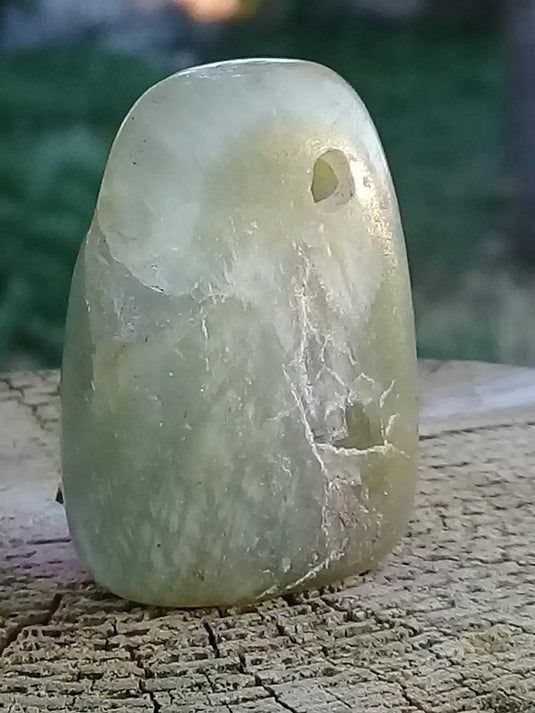 Jade de Chine (Véritable) pendentif Grade A++++ Fourni avec son cordon Jade de Chine (Véritable) pendentif Dans la besace du p'tit Poucet   