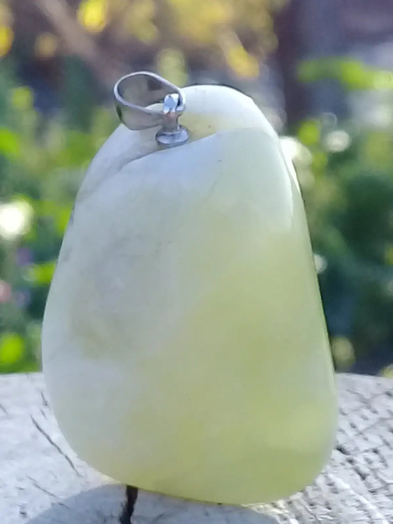 Chargez l&#39;image dans la visionneuse de la galerie, Jade de Chine (Véritable) pendentif Grade A++++ Fourni avec son cordon Jade de Chine (Véritable) pendentif
