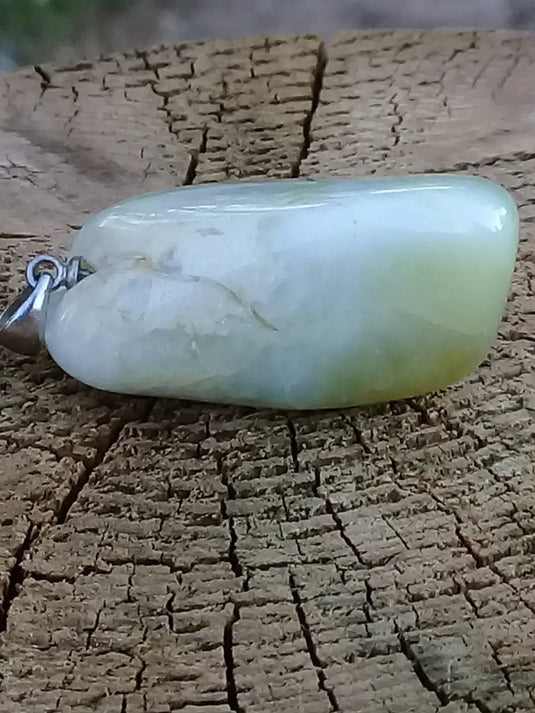 Jade de Chine (Véritable) pendentif Grade A++++ Fourni avec son cordon Jade de Chine (Véritable) pendentif