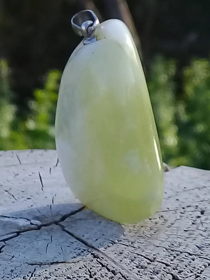 Chargez l&#39;image dans la visionneuse de la galerie, Jade de Chine (Véritable) pendentif Grade A++++ Fourni avec son cordon Jade de Chine (Véritable) pendentif
