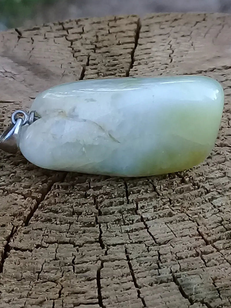 Chargez l&#39;image dans la visionneuse de la galerie, Jade de Chine (Véritable) pendentif Grade A++++ Fourni avec son cordon Jade de Chine (Véritable) pendentif
