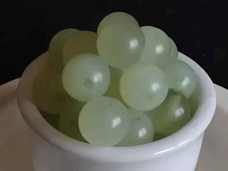 Load image into Gallery viewer, Jade de Chine véritable perle Grade A++++ Prix perle à l’unité Jade de Chine perles 8mm
