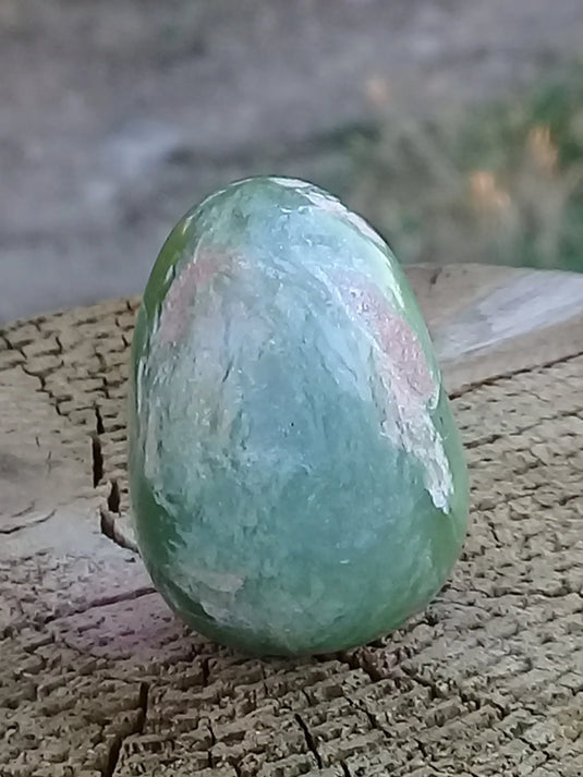 Jade de Chine (Véritable) pierre roulée Grade A++++ Fourni avec cage et cordon Jade de Chine (Véritable) pendentif Dans la besace du p'tit Poucet   