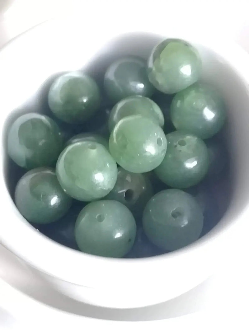 Chargez l'image dans la visionneuse de la galerie, Jade Néphrite de Birmanie perle Grade A++++ Prix perle à l’unité Diamètre 8mm Jade Néphrite perles 8mm
