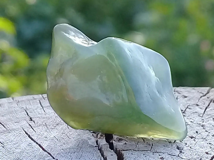 Jade Néphrite de Birmanie pierre roulée Grade A++++ Jade Néphrite de Birmanie pierre roulée
