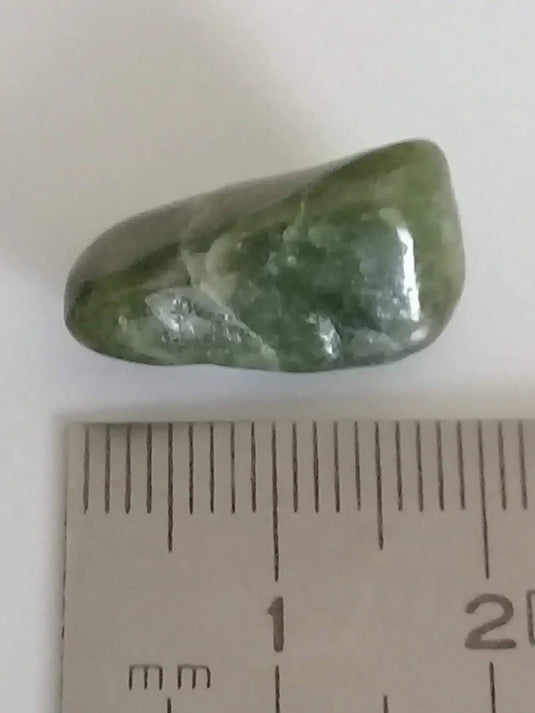 Jade Néphrite de Birmanie pierre roulée Grade A++++ Jade Néphrite de Birmanie pierre roulée