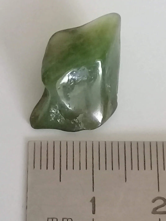 Jade Néphrite de Birmanie pierre roulée Grade A++++ Jade Néphrite de Birmanie pierre roulée Dans la besace du p'tit Poucet   