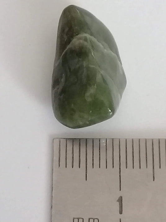 Jade Néphrite de Birmanie pierre roulée Grade A++++ Jade Néphrite de Birmanie pierre roulée Dans la besace du p'tit Poucet   