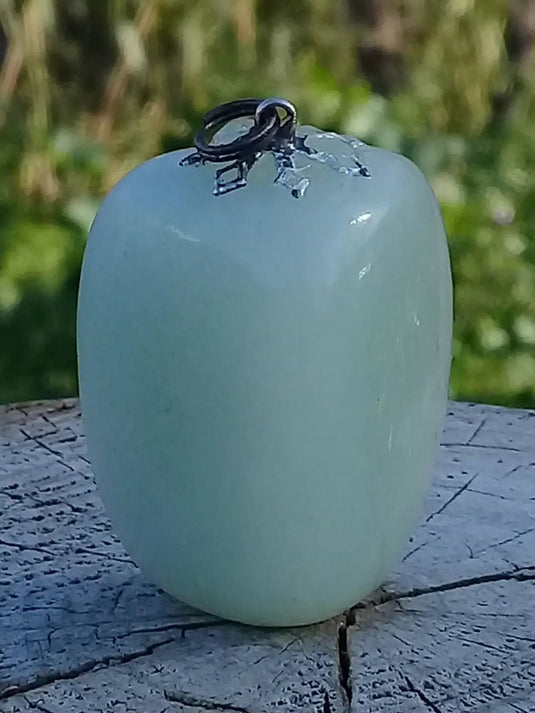 Jade Serpentine pendentif Grade A++++ Fourni avec son cordon Jade Serpentine pendentif