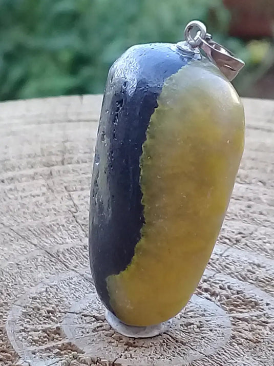 Jaspe Bourdon ou Jaspe Bumble-Bee pendentif Grade A+++ Rare Fourni avec cordon Jaspe Bourdon ou Jaspe Bumble-Bee pendentif