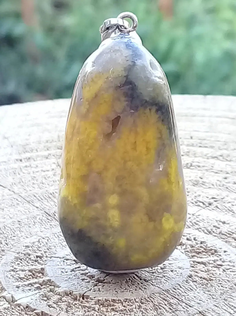 Chargez l&#39;image dans la visionneuse de la galerie, Jaspe Bourdon ou Jaspe Bumble-Bee pendentif Grade A+++ Rare Fourni avec cordon Jaspe Bourdon ou Jaspe Bumble-Bee pendentif
