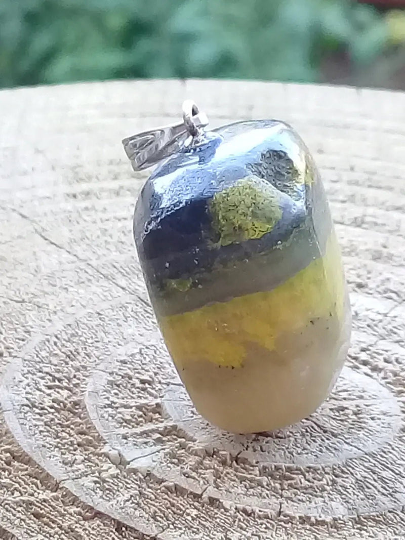 Chargez l&#39;image dans la visionneuse de la galerie, Jaspe Bourdon ou Jaspe Bumble-Bee pendentif Grade A+++ Rare Fourni avec cordon Jaspe Bourdon ou Jaspe Bumble-Bee pendentif
