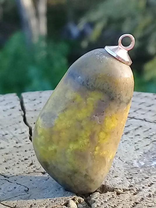 Jaspe Bourdon ou Jaspe Bumble-Bee pendentif Grade A+++ Rare Fourni avec cordon Jaspe Bourdon ou Jaspe Bumble-Bee pendentif