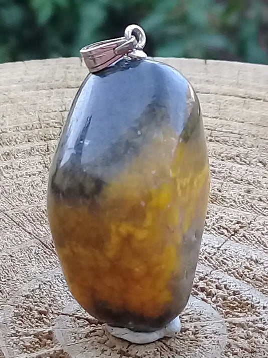 Jaspe Bourdon ou Jaspe Bumble-Bee pendentif Grade A+++ Rare Fourni avec cordon Jaspe Bourdon ou Jaspe Bumble-Bee pendentif