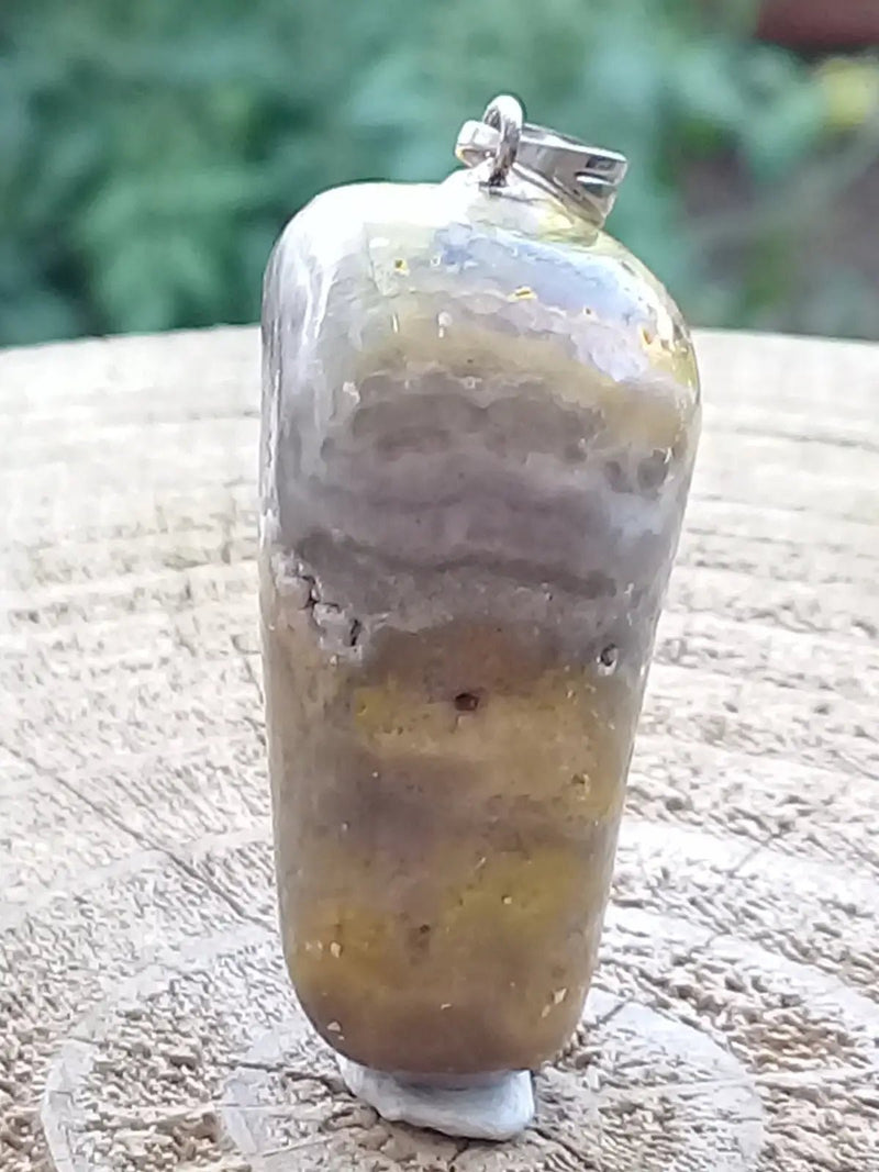 Chargez l&#39;image dans la visionneuse de la galerie, Jaspe Bourdon ou Jaspe Bumble-Bee pendentif Grade A+++ Rare Fourni avec cordon Jaspe Bourdon ou Jaspe Bumble-Bee pendentif
