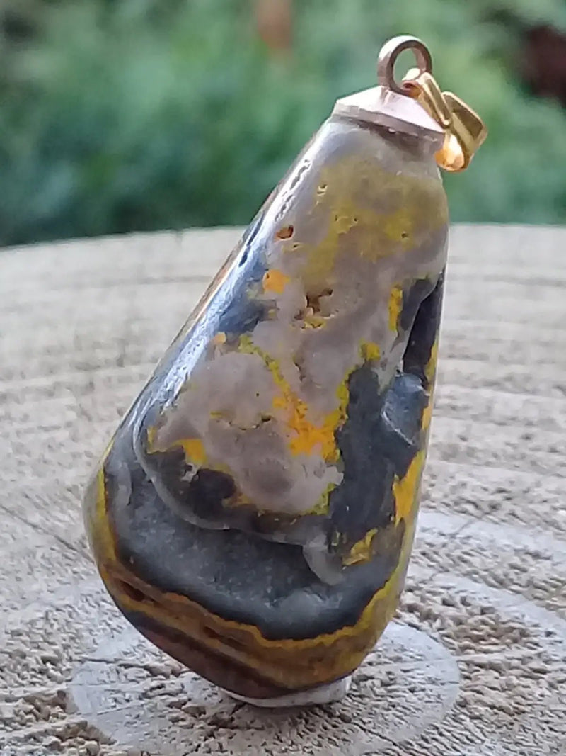 Chargez l&#39;image dans la visionneuse de la galerie, Jaspe Bourdon ou Jaspe Bumble-Bee pendentif Grade A+++ Rare Fourni avec cordon Jaspe Bourdon ou Jaspe Bumble-Bee pendentif
