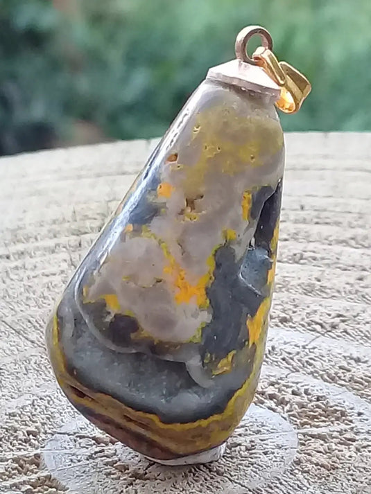 Jaspe Bourdon ou Jaspe Bumble-Bee pendentif Grade A+++ Rare Fourni avec cordon Jaspe Bourdon ou Jaspe Bumble-Bee pendentif