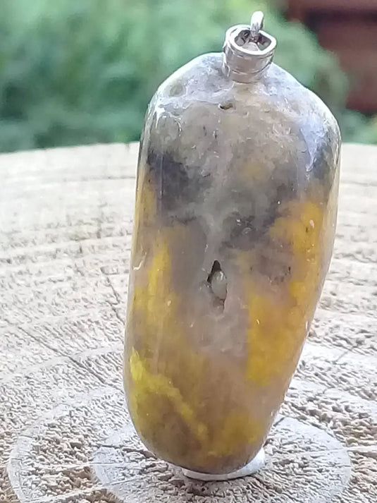 Jaspe Bourdon ou Jaspe Bumble-Bee pendentif Grade A+++ Rare Fourni avec cordon Jaspe Bourdon ou Jaspe Bumble-Bee pendentif