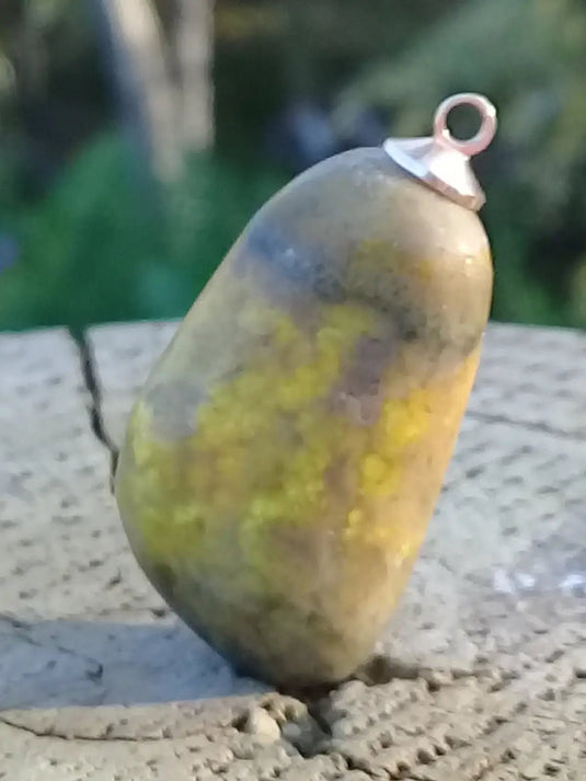 Jaspe Bourdon ou Jaspe Bumble-Bee pendentif Grade A+++ Rare Fourni avec cordon Jaspe Bourdon ou Jaspe Bumble-Bee pendentif