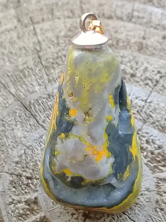 Jaspe Bourdon ou Jaspe Bumble-Bee pendentif Grade A+++ Rare Fourni avec cordon Jaspe Bourdon ou Jaspe Bumble-Bee pendentif