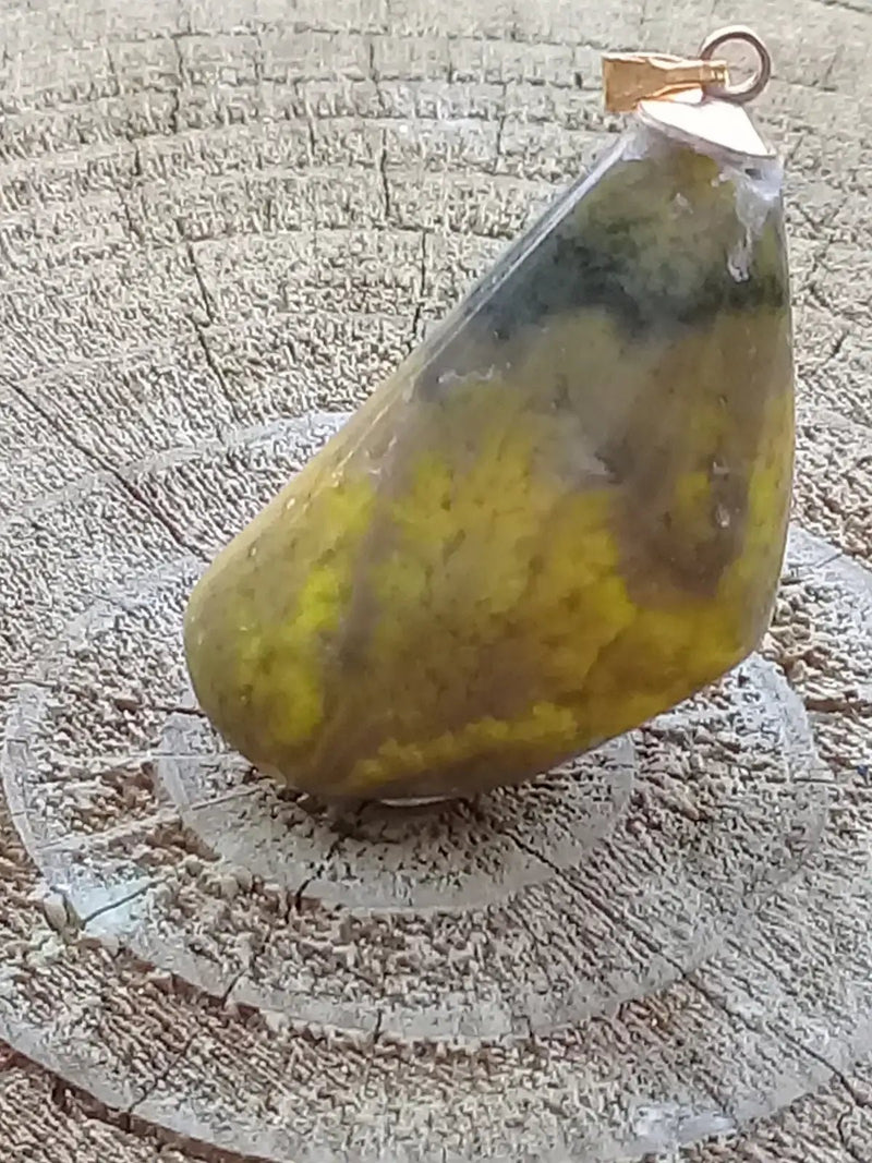 Chargez l&#39;image dans la visionneuse de la galerie, Jaspe Bourdon ou Jaspe Bumble-Bee pendentif Grade A+++ Rare Fourni avec cordon Jaspe Bourdon ou Jaspe Bumble-Bee pendentif
