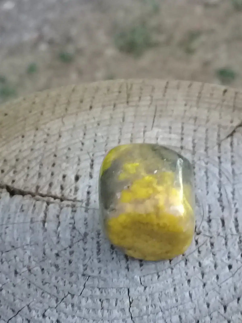 Chargez l&#39;image dans la visionneuse de la galerie, Jaspe Bourdon ou Jaspe Bumble-Bee pierre roulée Grade A +++ Rare Jaspe Bourdon / Jaspe Bumble-Bee
