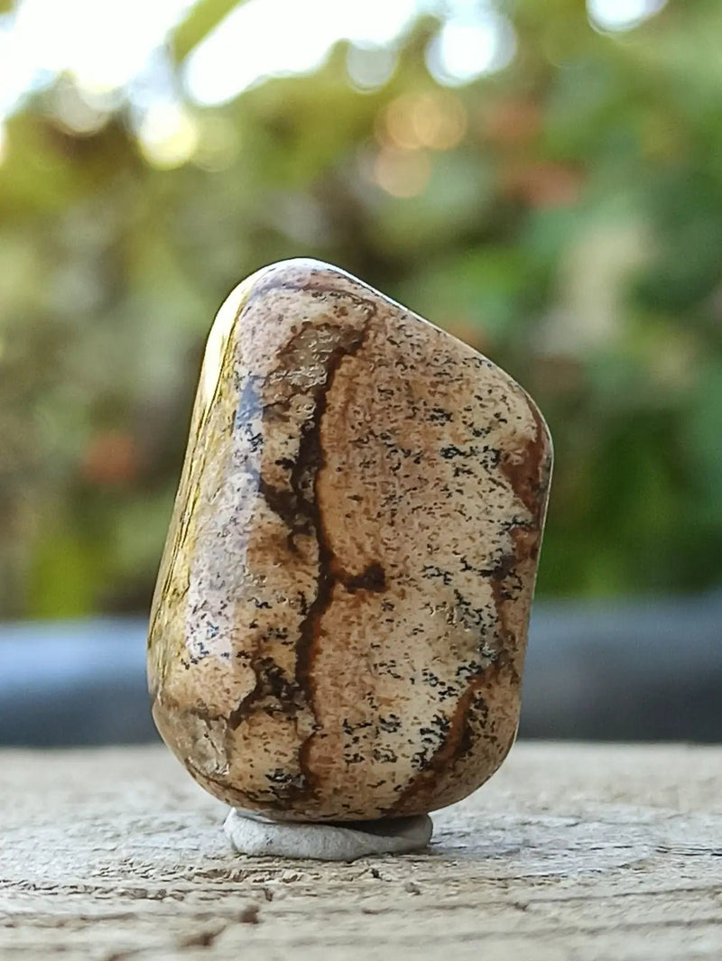 Load image into Gallery viewer, Jaspe paysage d’Uruguay pierre roulée Grade A++++ Jaspe paysage pierre roulée
