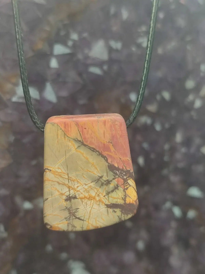 Load image into Gallery viewer, Jaspe Picasso du Mexique - Cabochon Pendentif - Grade Premium Jaspe Picasso pendentif
